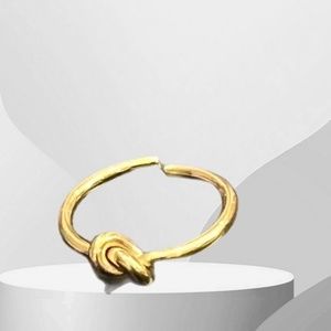 Knot ring